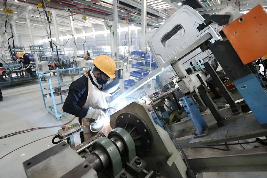 SUPPORTING ECONOMIC GROWTH THROUGH JOBS AND TAXES